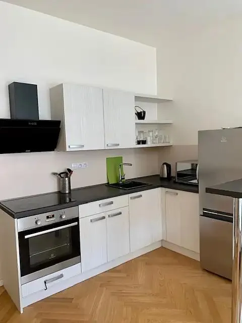 1+kk, Korunovační, Praha 7 - Bubeneč