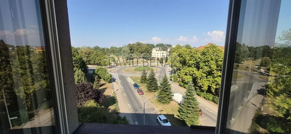 1+1, Šimkova, Hradec Králové, Královéhradecký kraj