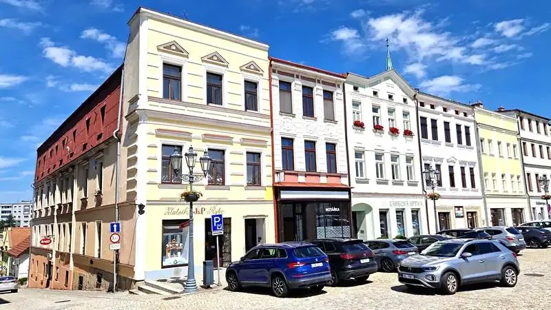 1+1, Zámecké nám., Frýdek-Místek, Moravskoslezský kraj