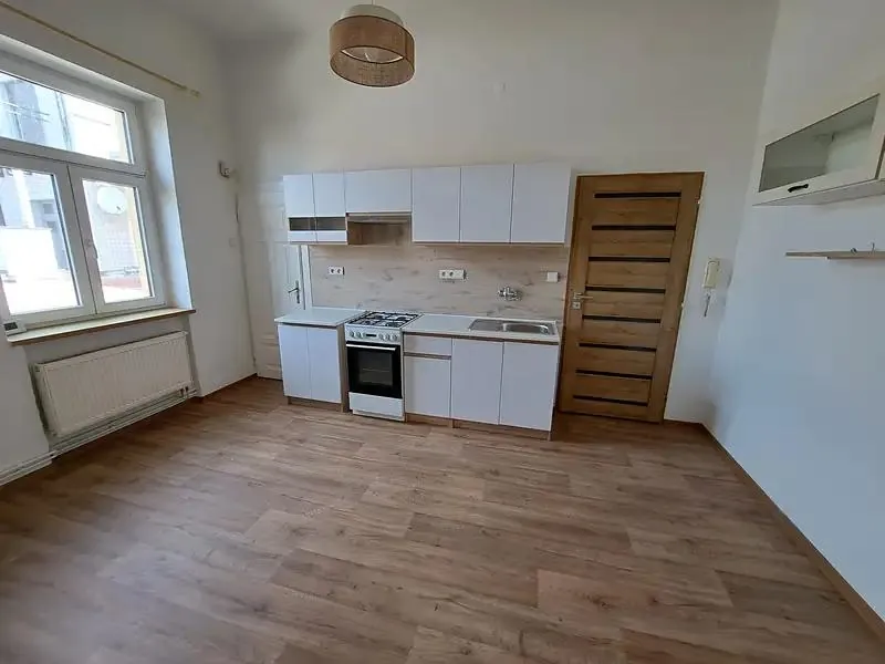 2+1, Jana Palacha, Pardubice, Pardubický kraj