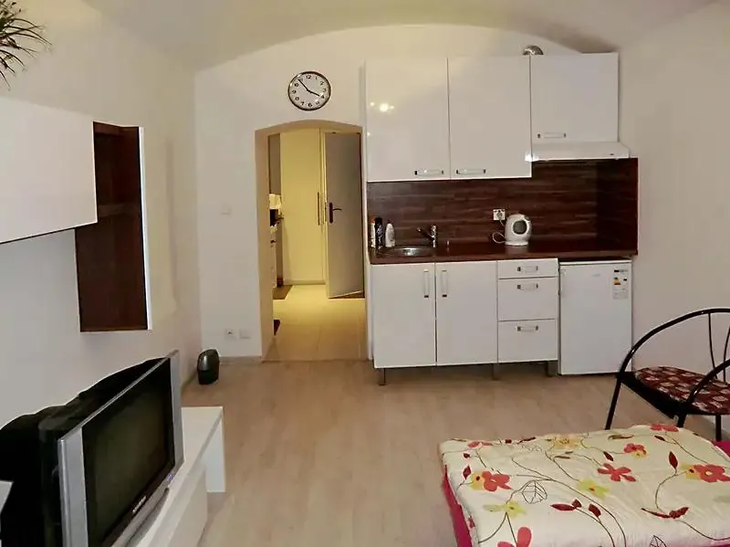 1+kk, Šlikova, Praha 6 - Břevnov