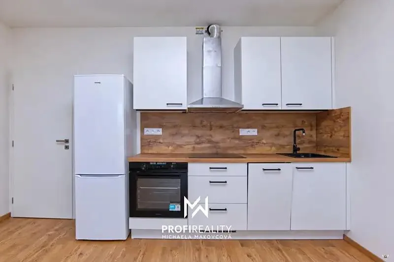 2+kk, Starý Dvůr, Hrádek nad Nisou, Liberec, Liberecký kraj
