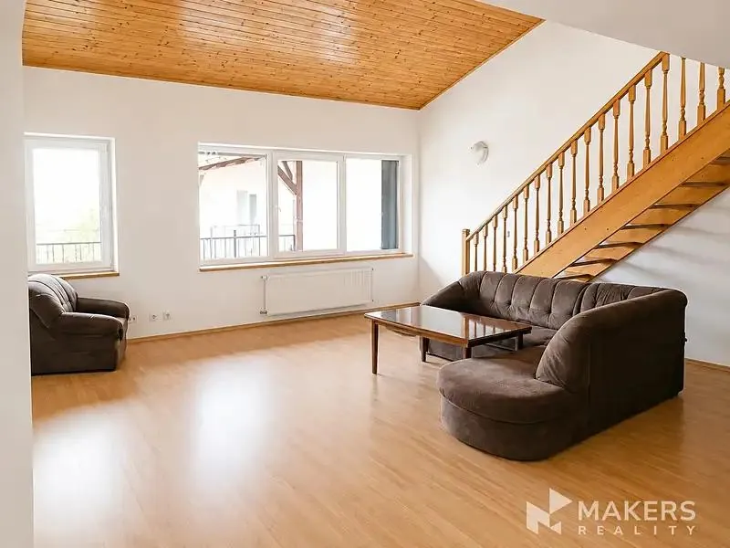 Atypický, V Kněžívce, Tuchoměřice, Praha-západ, Středočeský kraj