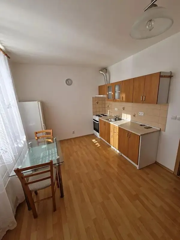 1+kk, Hybešova, Modřice, Brno-venkov, Jihomoravský kraj